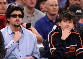 Bad Bunny y Chalamet brillan en victoria de los Knicks