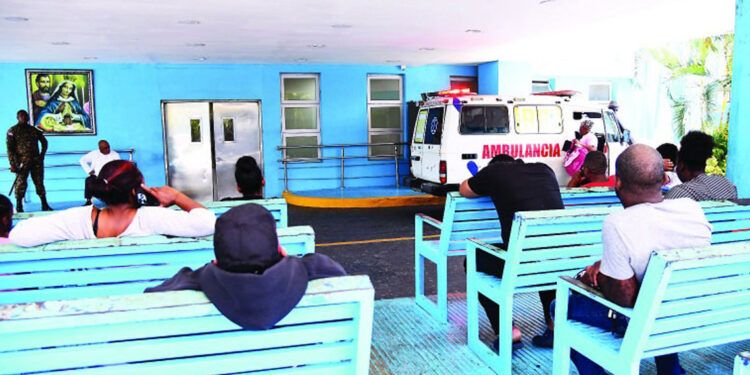 Baja presencia de pacientes extranjeros en hospitales tras protocolo