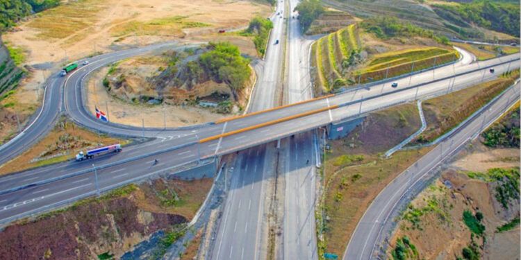 Balaguer, Bosch y Peña Gómez: Líderes Que Trascienden en Infraestructuras Públicas