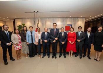 Bancos múltiples dominicanos dialogan con el FMI sobre avances financieros