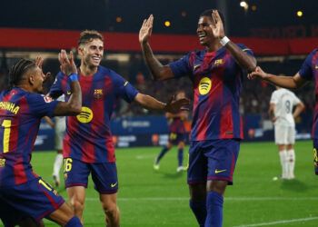 Barcelona golea 6-0 al Valencia con tres dobletes en el Johan Cruyff