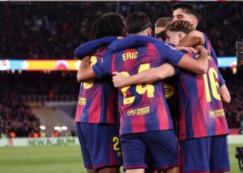 Barcelona Golea En Su Regreso Al Camp Nou