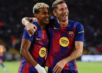 Barcelona remonta 2-1 a la Real Sociedad y toma el liderato de LaLiga
