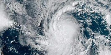 Beryl se convierte en huracán de categoría 3 en el Caribe
