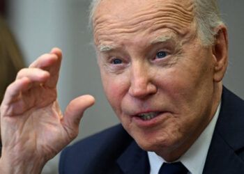 Biden promete cubrir gastos por incendios en Los Ángeles