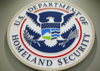 Biden reanuda programa migratorio para Cuba, Haití, Nicaragua y Venezuela