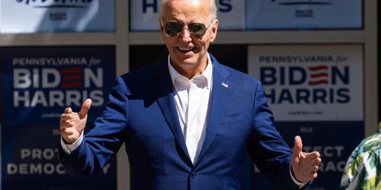 Biden se somete a chequeos médicos verbales dos veces por semana