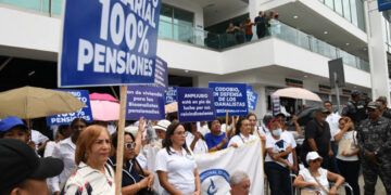 Bioanalistas exigen aumento a pensiones de RD$10,000