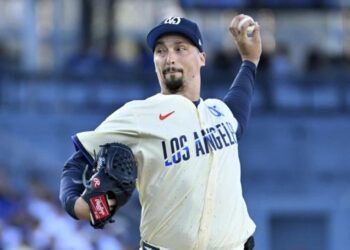 Blake Snell brilla y Dodgers recuperan cima del Oeste