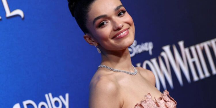 “Blanca Nieves” y “La guerra de los mundos” lideran los Razzies