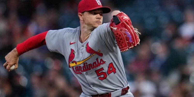 Boston adquiere al derecho Sonny Gray desde Cardenales