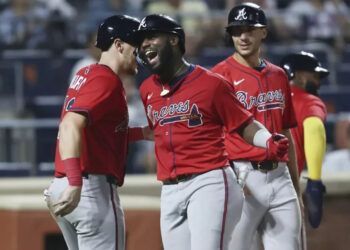 Bravos remontan con nueve carreras y vencen 11-6 a Mets