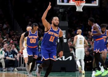Brunson lidera triunfo de Knicks sobre Celtics