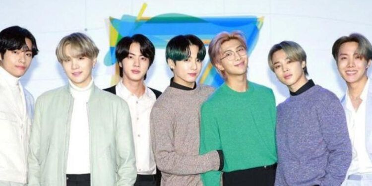 BTS anuncia álbum en marzo y gira mundial