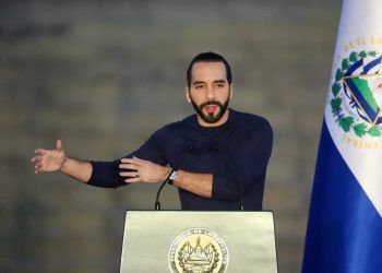 Bukele capacita a presos para "reconstruir" el salvador