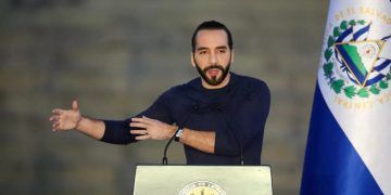 Bukele capacita a presos para "reconstruir" el salvador