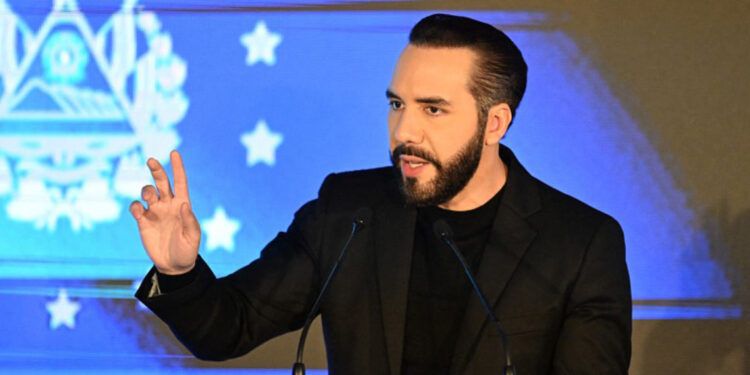 Bukele prohíbe el lenguaje inclusivo en escuelas públicas
