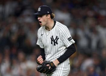 Cam Schlittler brilla con 12 ponches y Yankees eliminan a Boston