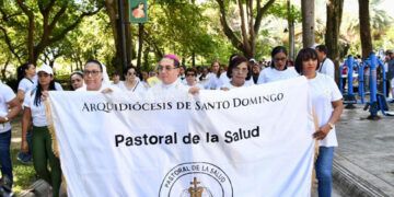 Caminata por la salud mental congrega a cientos en el Parque Iberoamericano