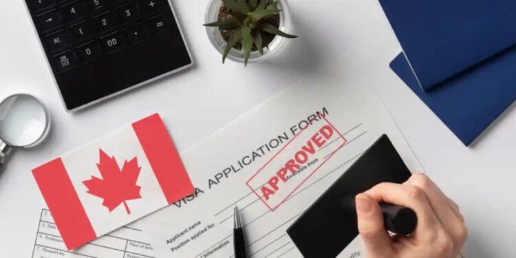 Canadá recorta permisos para estudiantes internacionales y endurece reglas
