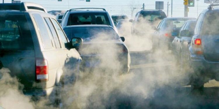 Canciller alemán considera inviable la prohibición de coches emisores en 2035