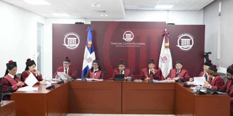 Candidatos independientes no requerían partidos antes de 1962
