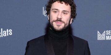 Cannes prohíbe a Théo Navarro-Mussy desfilar por acusación de violación