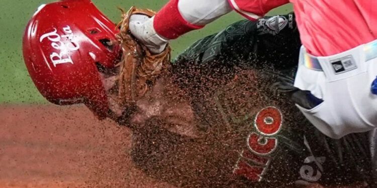 Charros blanquean a Santurce y rozan semifinales