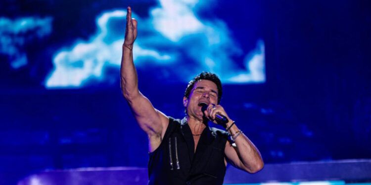 Chayanne cierra gira histórica con más de 100 conciertos llenos