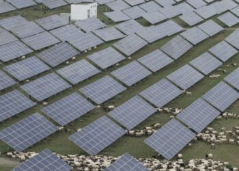 China acelera construcción del mayor parque solar mundial