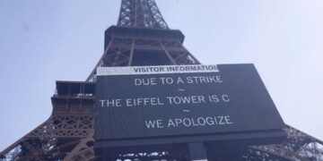 Cierran la Torre Eiffel en medio de huelgas nacionales en Francia