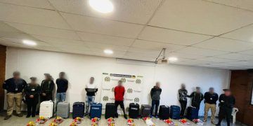 Cinco dominicanos detenidos en el aeropuerto de Bogotá con 215 kilos de cocaína