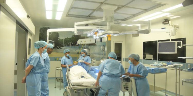 Ciudad Sanitaria abre quirófano tras 10 años de espera