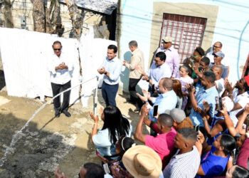 Codonbosco agradece a Omar Fernández y al Listín Diario por agua en Los Guandules