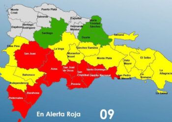 COE mantiene 25 provincias en alerta por el paso de la tormenta tropical Melissa