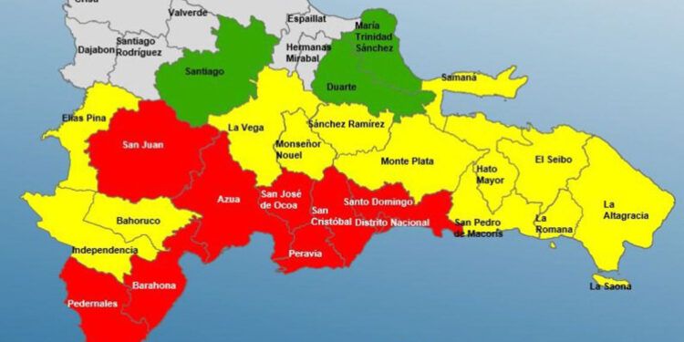 COE mantiene 25 provincias en alerta por el paso de la tormenta tropical Melissa