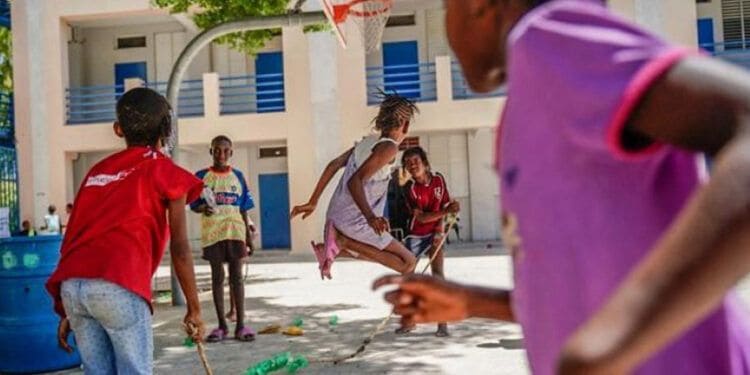 Colapsa sistema educativo en Haití por violencia e inseguridad