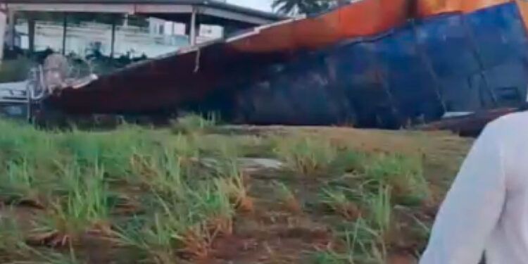 Colapso de acueducto en Nagua causa inundaciones