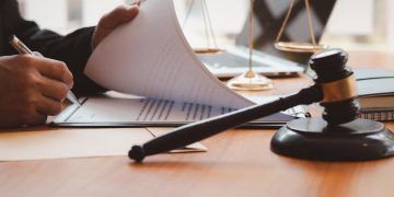 Colombia evalúa extradición de dominicano por estafa millonaria.