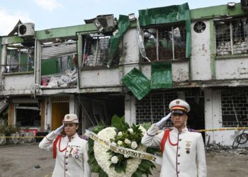 Colombia lanza ofensiva militar tras ataques que dejaron 19 muertos