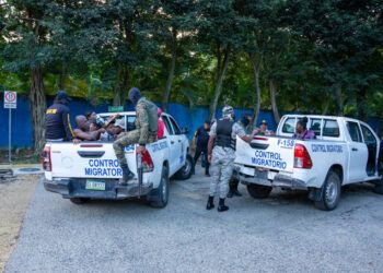Continúan redadas migratorias en Mata Mosquito y Friusa