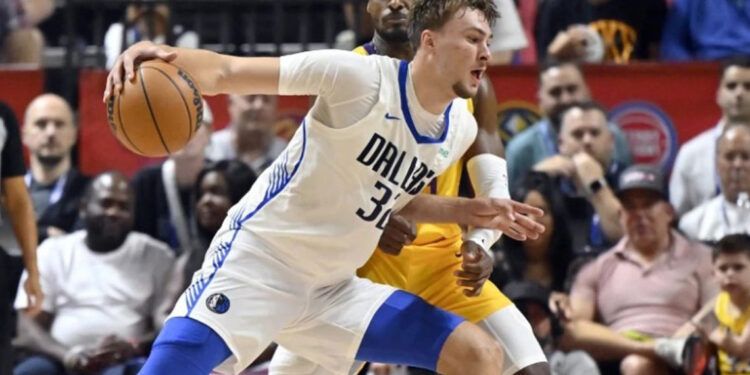 Cooper Flagg impresiona pese a discreto debut con Mavericks en Liga de Verano