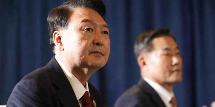 Corea del Sur solicita extender la orden de detención contra el presidente destituido
