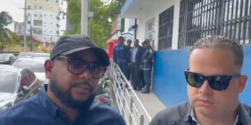 Coronel se atrinchera para evitar arresto