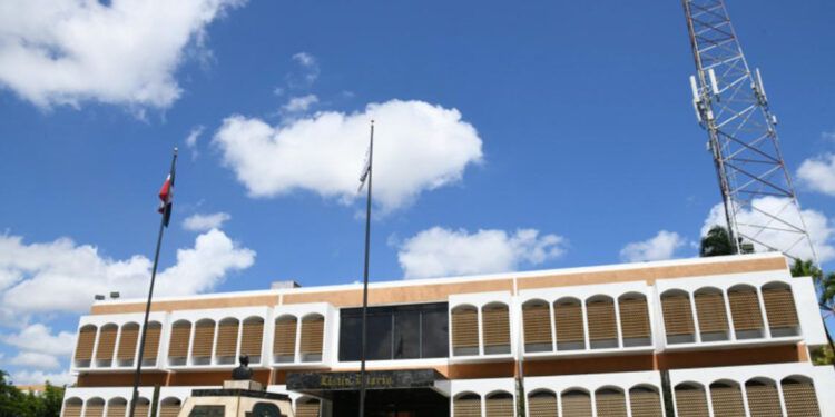 Crece apoyo al Listín ante intento de censura digital
