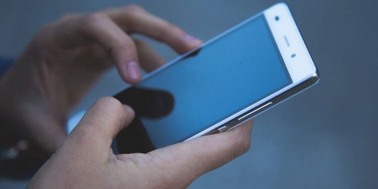 Crecen ciberataques chinos y fallos de usuarios en celulares