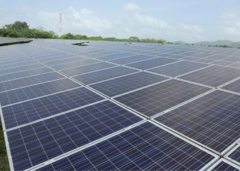 Cuba acelera instalación de paneles solares ante crisis energética