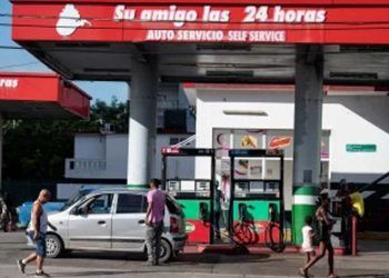 cuba-eleva-precios-de-combustible-al-500