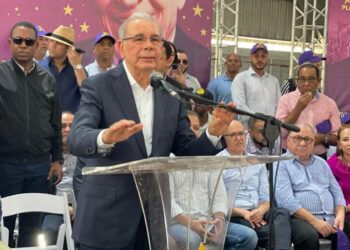 Danilo Medina acusa a Abinader de disparar la deuda por “malgasto del Gobierno”