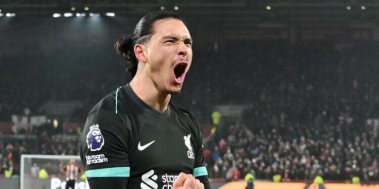 Darwin Núñez anota doblete en victoria del Liverpool